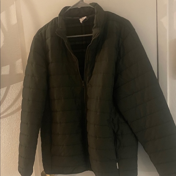Men's Quilted Puffer Jacket with Flannel Lining. - Picture 7 of 12